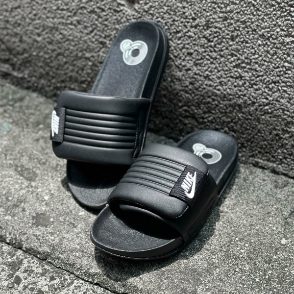 Nike Off Court Adjust Slides (Black)